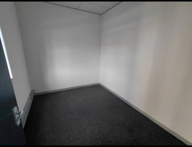 470M² OFFICE TO LET IN BRYANSTON